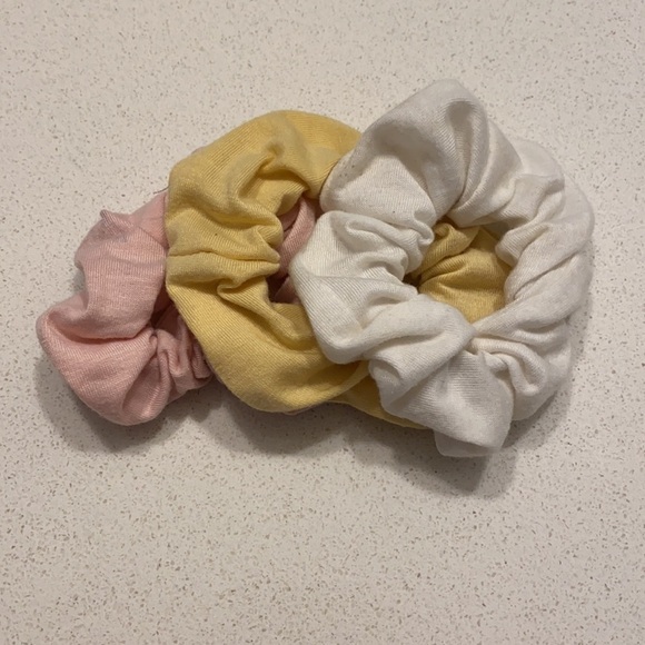 90s Style Scrunchie Bundle - Picture 5 of 16